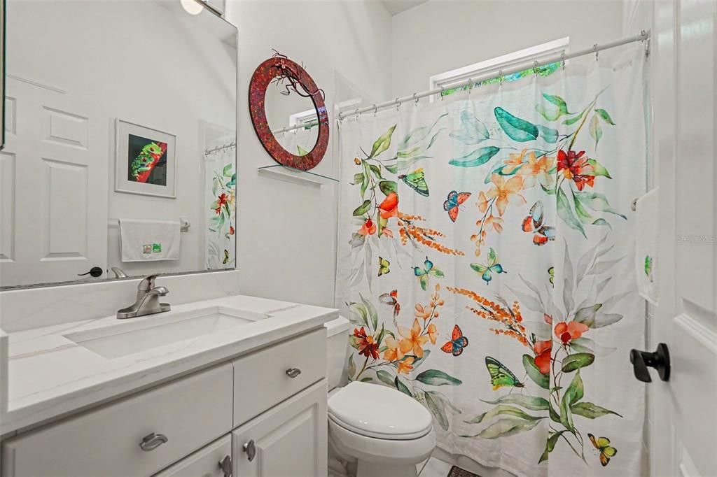 На продажу: $349,000 (3 спален, 2 ванн, 1844 Квадратных фут)