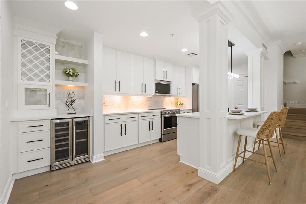 For Sale: $1,399,000 (6 beds, 4 baths, 3129 Square Feet)