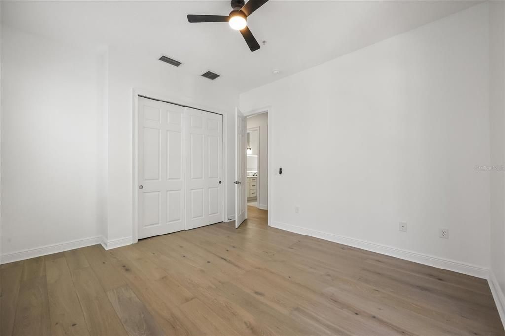For Sale: $1,399,000 (6 beds, 4 baths, 3129 Square Feet)