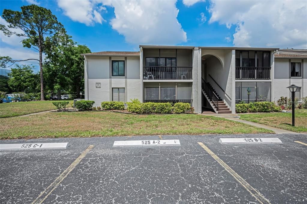 For Sale: $169,900 (2 beds, 1 baths, 904 Square Feet)