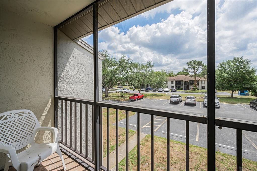 For Sale: $169,900 (2 beds, 1 baths, 904 Square Feet)