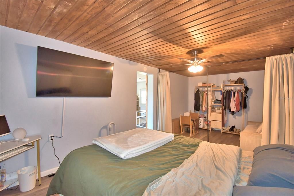 Activo con contrato: $219,500 (3 camas, 1 baños, 1220 Pies cuadrados)