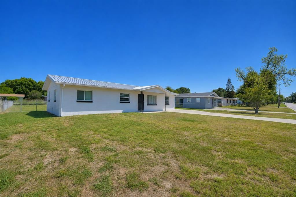 Activo con contrato: $219,500 (3 camas, 1 baños, 1220 Pies cuadrados)