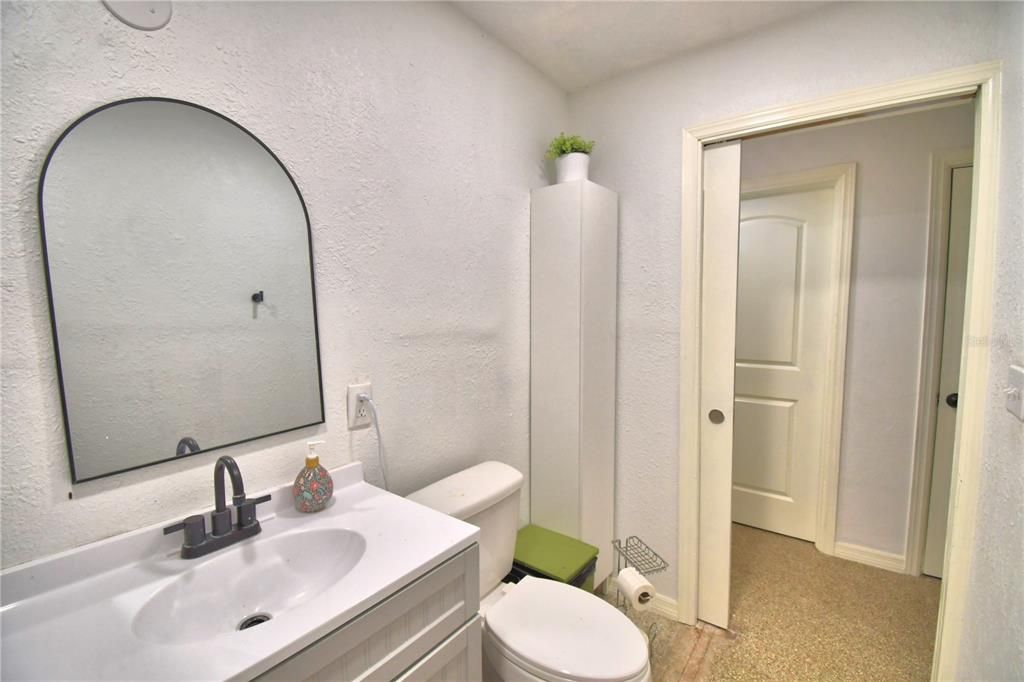 Activo con contrato: $219,500 (3 camas, 1 baños, 1220 Pies cuadrados)