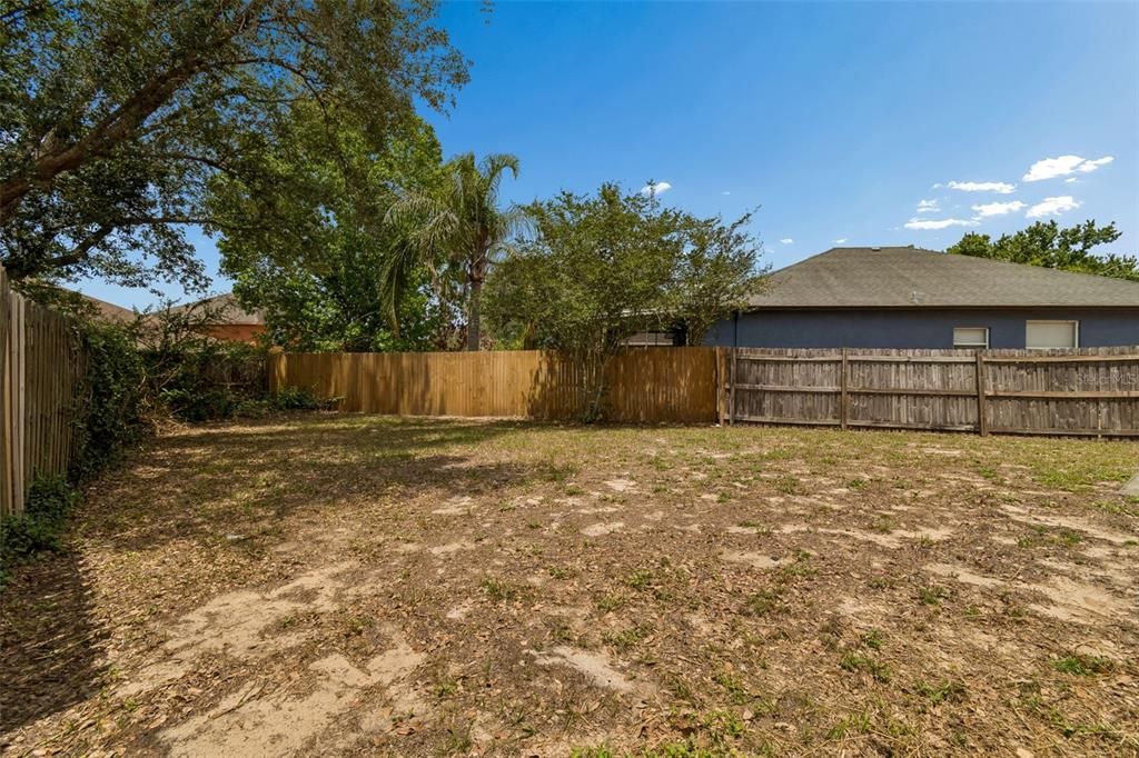 Activo con contrato: $279,000 (3 camas, 2 baños, 1374 Pies cuadrados)