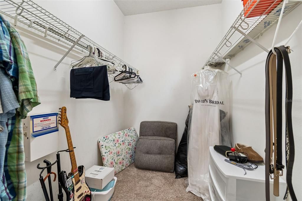 Activo con contrato: $279,000 (3 camas, 2 baños, 1374 Pies cuadrados)