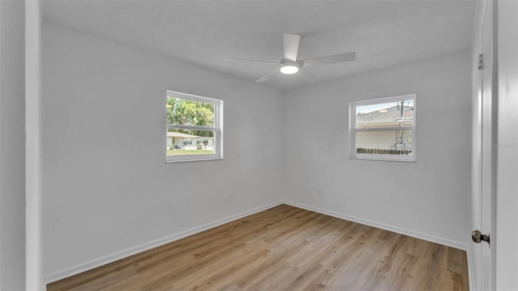 Activo con contrato: $240,000 (3 camas, 1 baños, 897 Pies cuadrados)