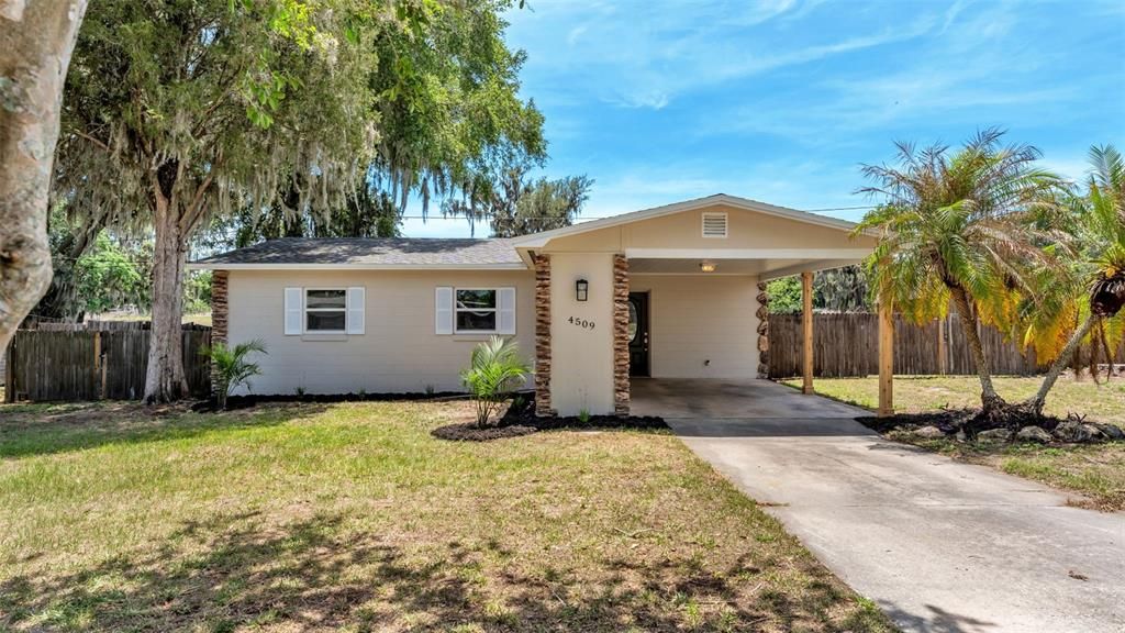 Activo con contrato: $240,000 (3 camas, 1 baños, 897 Pies cuadrados)