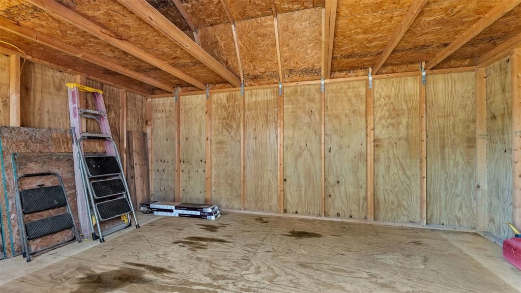 Activo con contrato: $240,000 (3 camas, 1 baños, 897 Pies cuadrados)