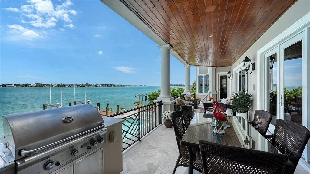 For Sale: $10,995,000 (5 beds, 5 baths, 6570 Square Feet)