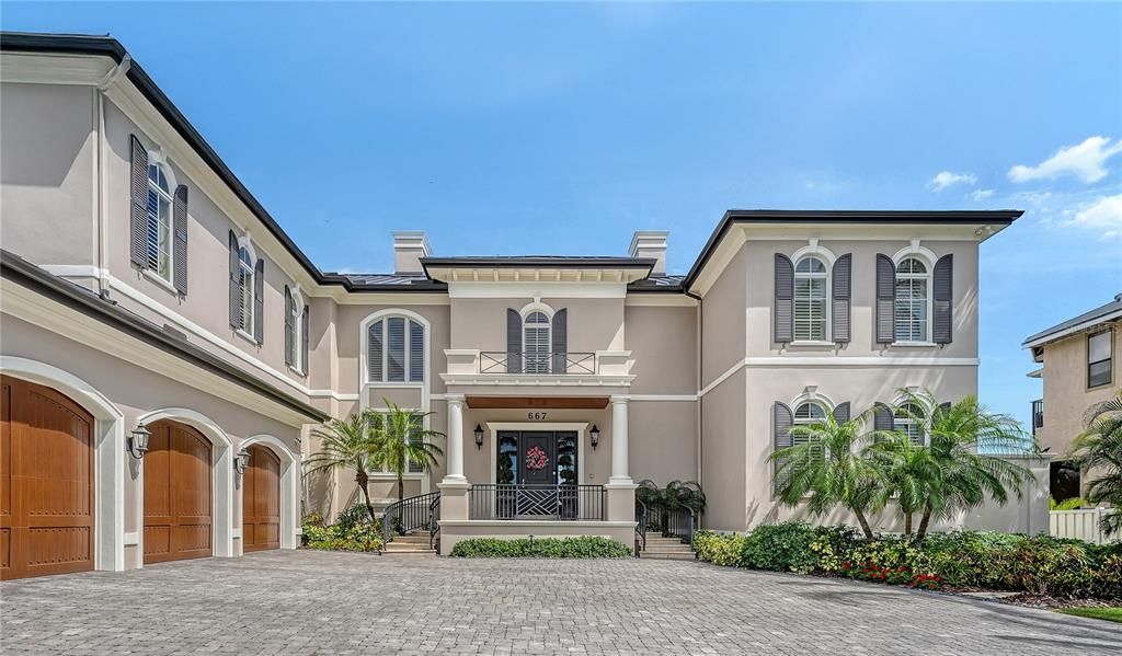 For Sale: $10,995,000 (5 beds, 5 baths, 6570 Square Feet)