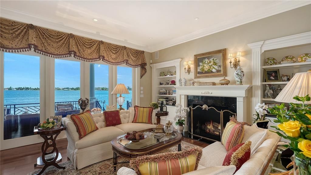 For Sale: $10,995,000 (5 beds, 5 baths, 6570 Square Feet)