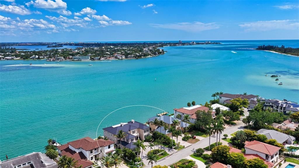 For Sale: $10,995,000 (5 beds, 5 baths, 6570 Square Feet)