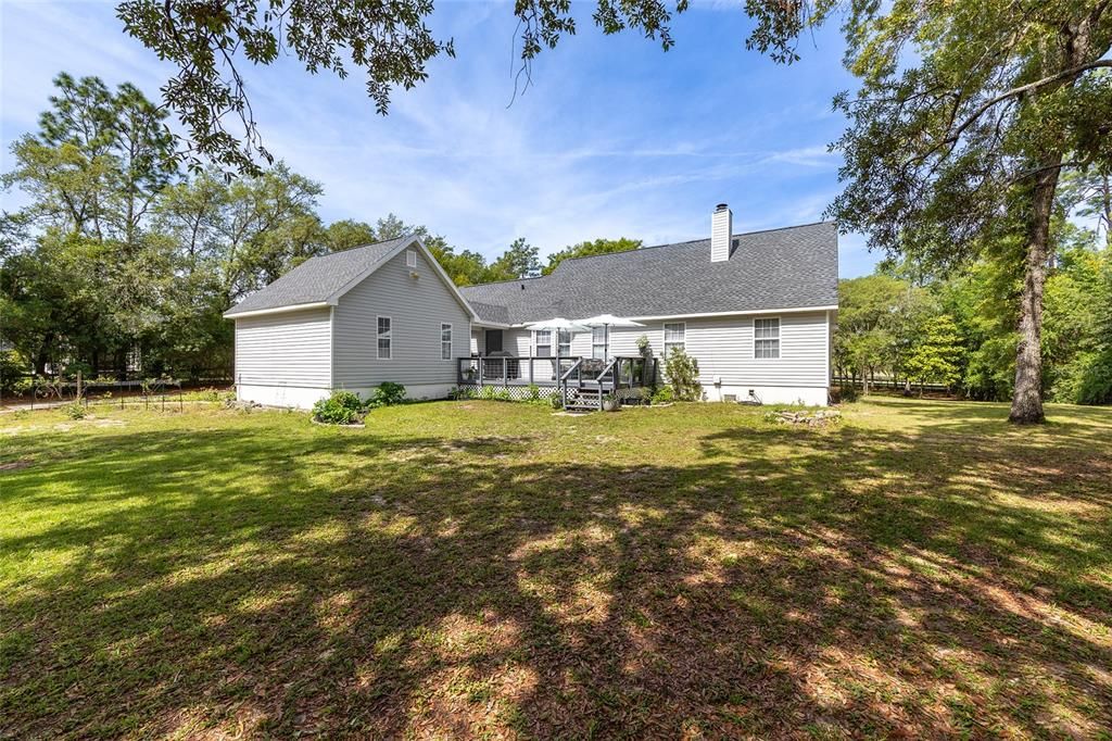 Activo con contrato: $449,000 (3 camas, 2 baños, 1669 Pies cuadrados)