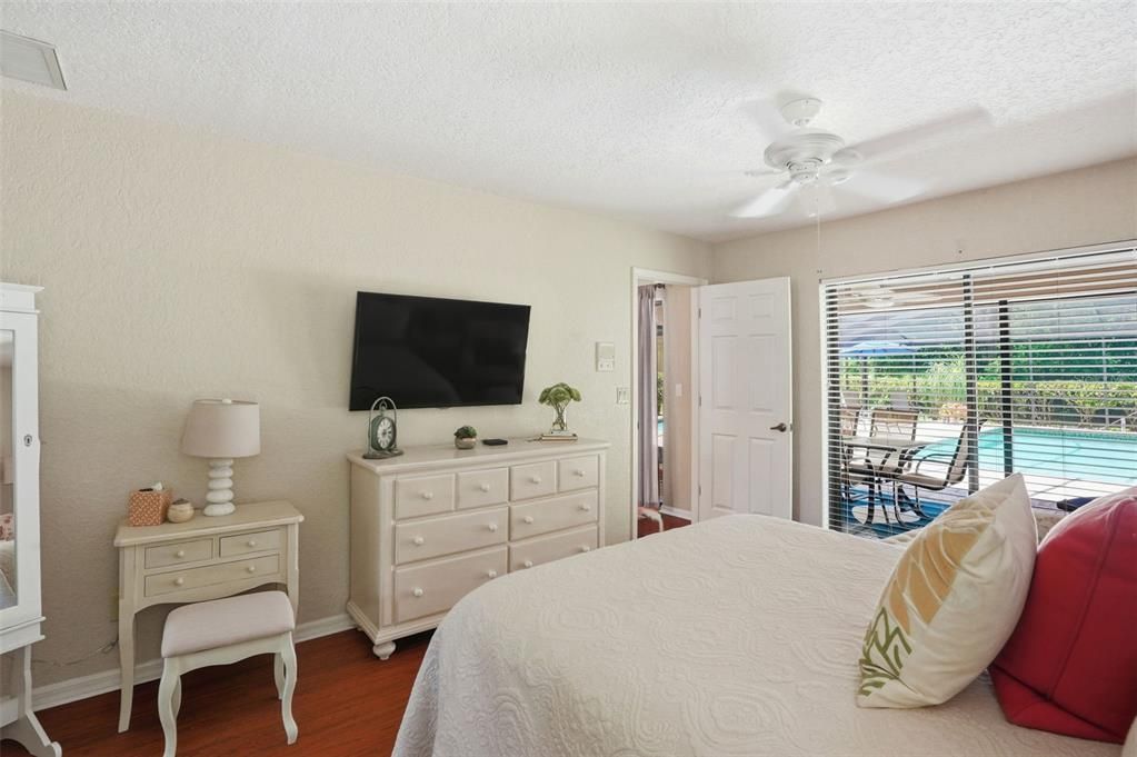 Active With Contract: $429,900 (4 beds, 3 baths, 2327 Square Feet)