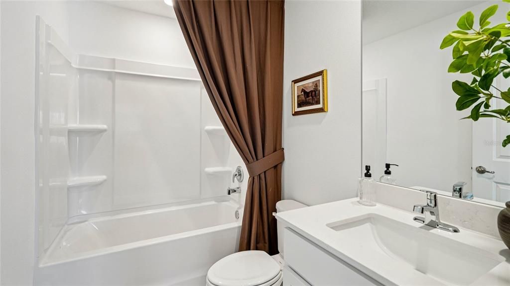 For Sale: $275,965 (4 beds, 2 baths, 1560 Square Feet)
