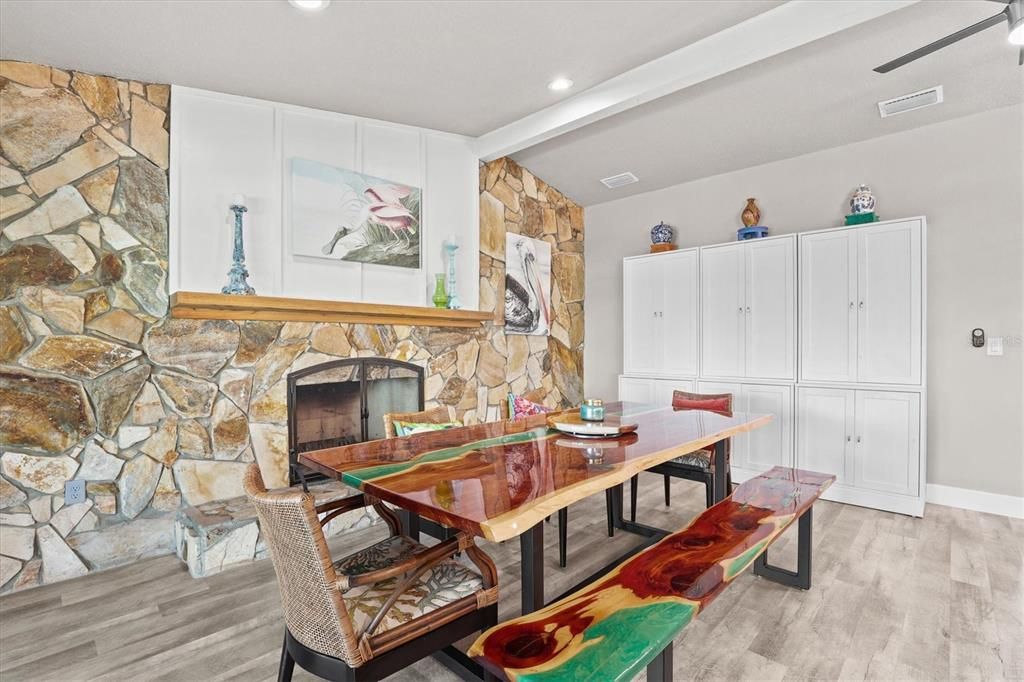 En Venta: $830,000 (3 camas, 2 baños, 1728 Pies cuadrados)