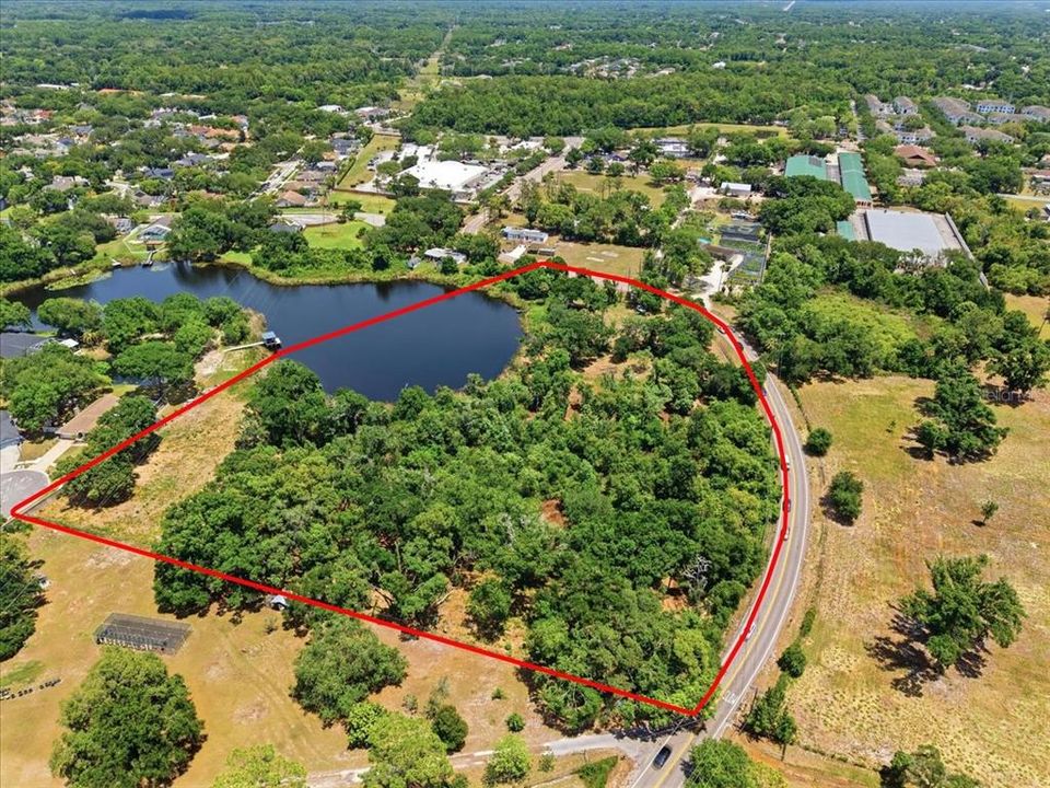 En Venta: $1,100,000 (8.26 acres)