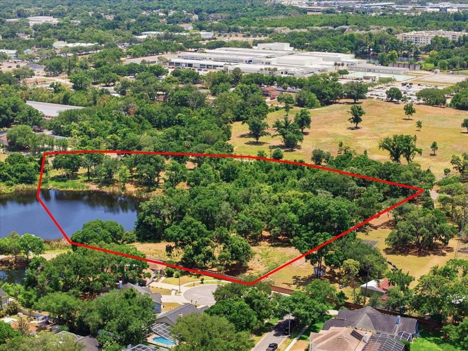En Venta: $1,100,000 (8.26 acres)