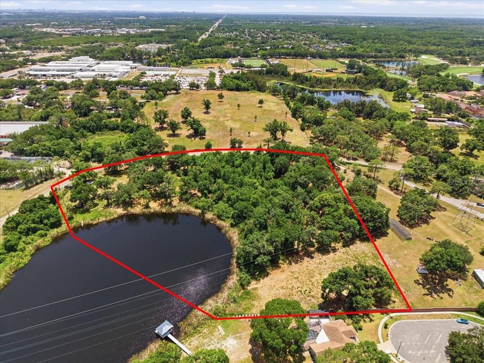 En Venta: $1,100,000 (8.26 acres)