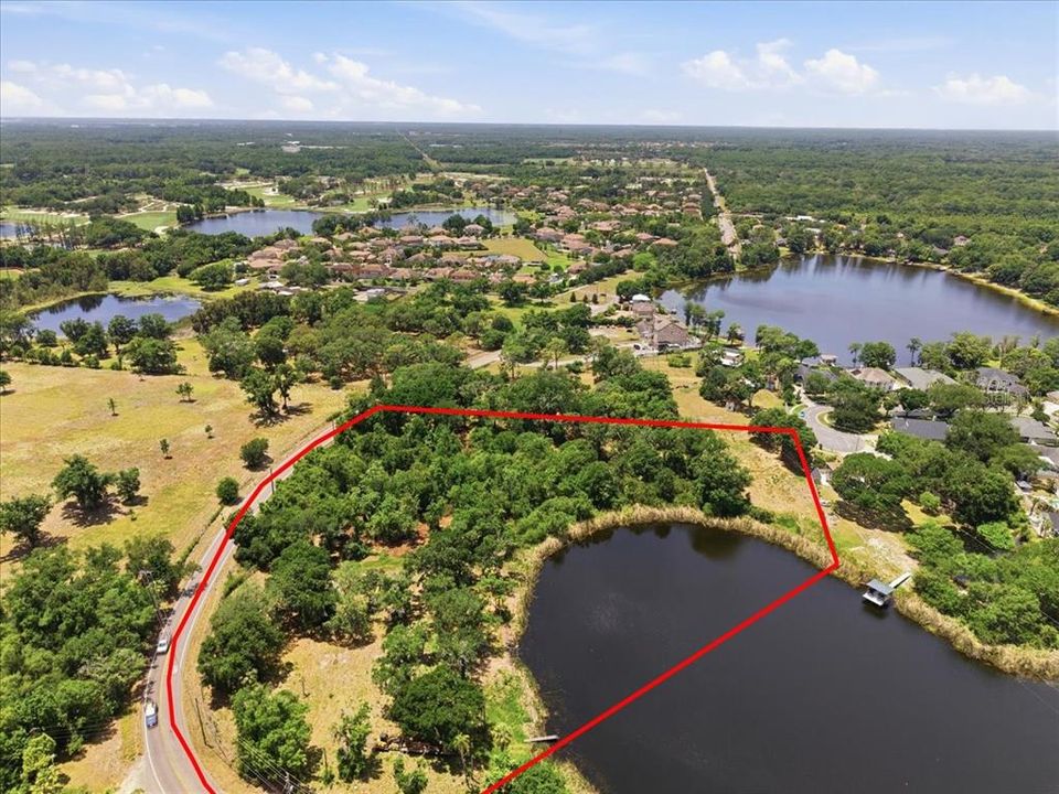 En Venta: $1,100,000 (8.26 acres)