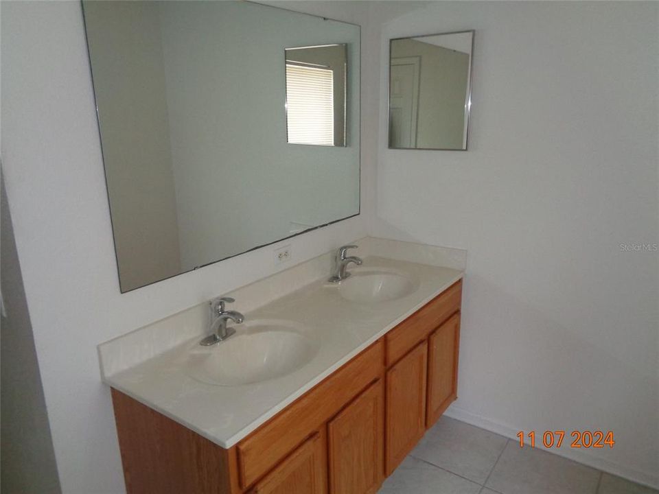 For Rent: $2,495 (4 beds, 3 baths, 2746 Square Feet)