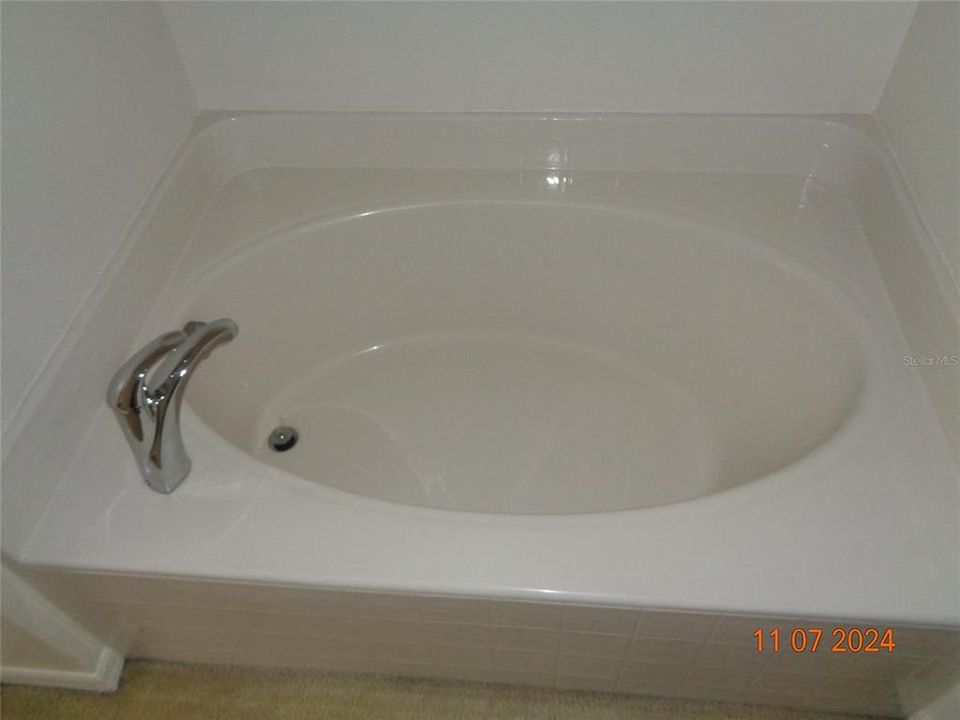 For Rent: $2,495 (4 beds, 3 baths, 2746 Square Feet)