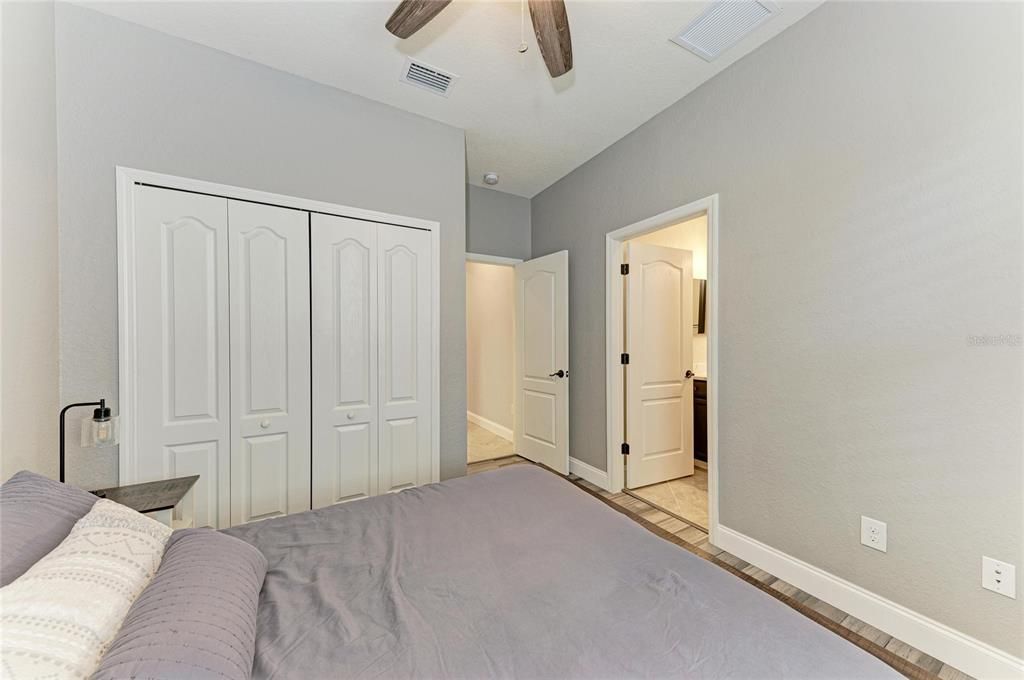 For Sale: $464,900 (3 beds, 3 baths, 1836 Square Feet)