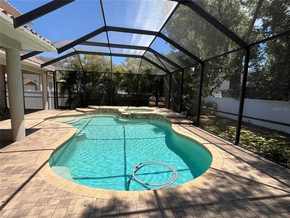 En Venta: $1,850,000 (6 camas, 4 baños, 3648 Pies cuadrados)