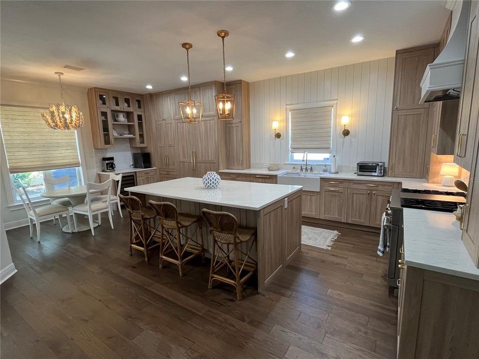 En Venta: $1,850,000 (6 camas, 4 baños, 3648 Pies cuadrados)