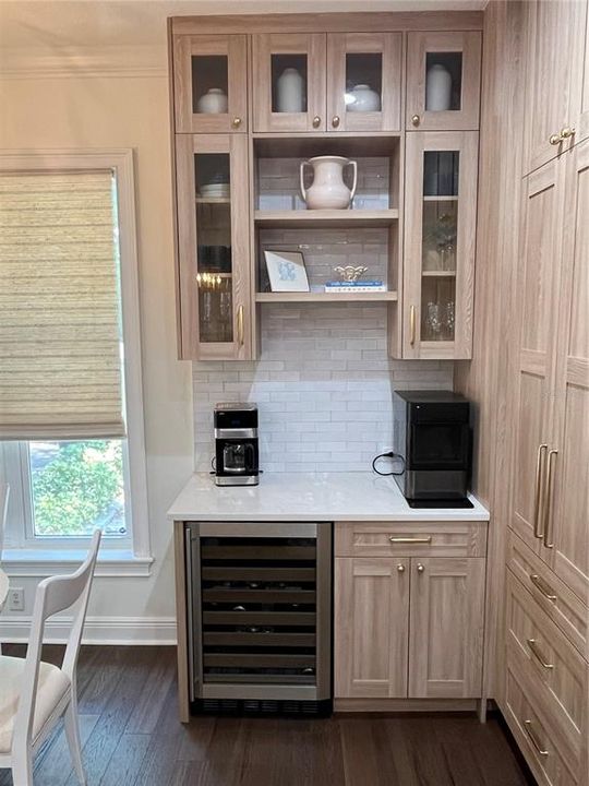 En Venta: $1,850,000 (6 camas, 4 baños, 3648 Pies cuadrados)