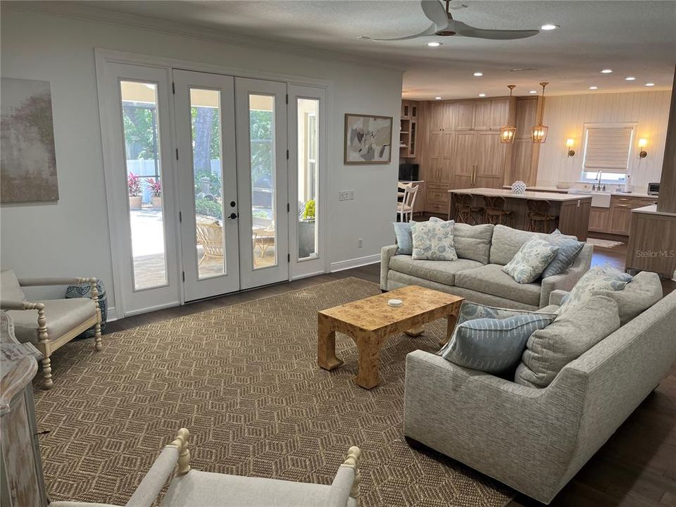 En Venta: $1,850,000 (6 camas, 4 baños, 3648 Pies cuadrados)
