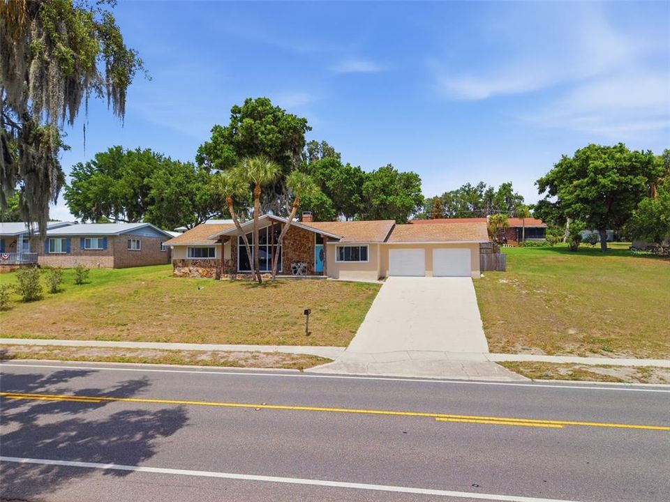 For Sale: $457,000 (3 beds, 2 baths, 2804 Square Feet)