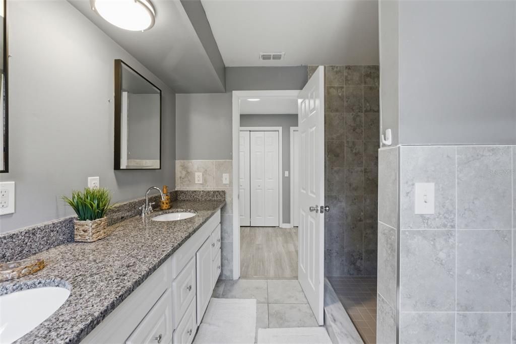 For Sale: $457,000 (3 beds, 2 baths, 2804 Square Feet)