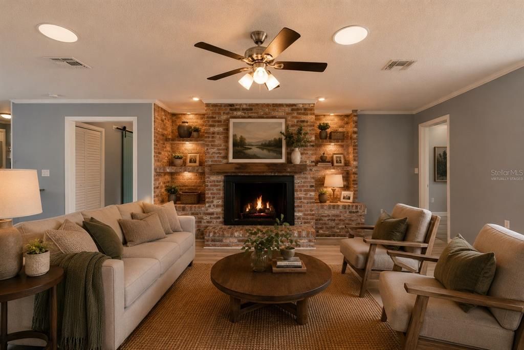 For Sale: $457,000 (3 beds, 2 baths, 2804 Square Feet)