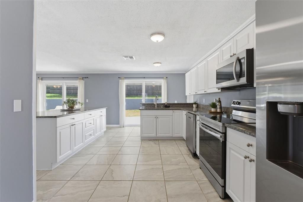 For Sale: $457,000 (3 beds, 2 baths, 2804 Square Feet)
