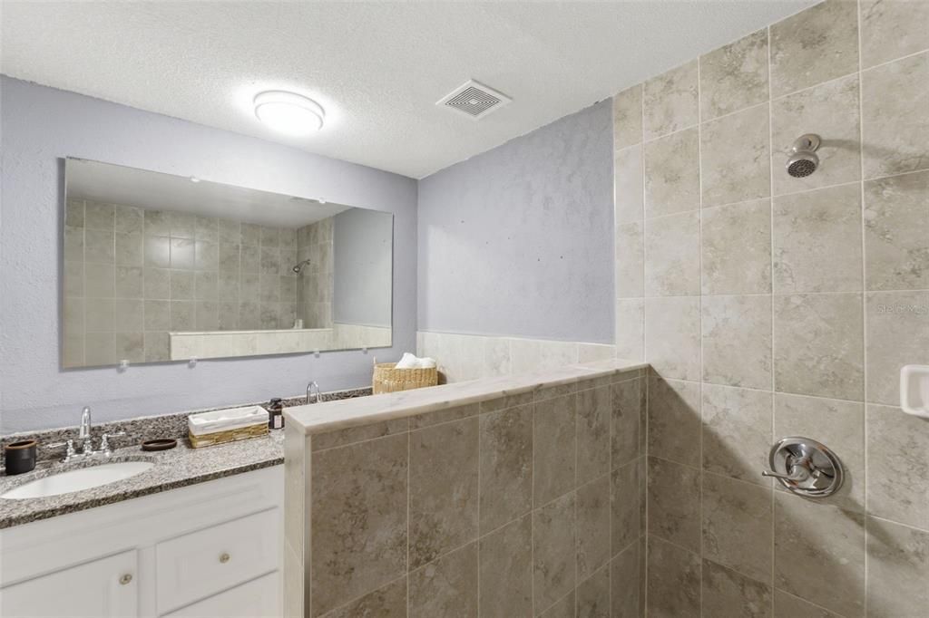 For Sale: $457,000 (3 beds, 2 baths, 2804 Square Feet)
