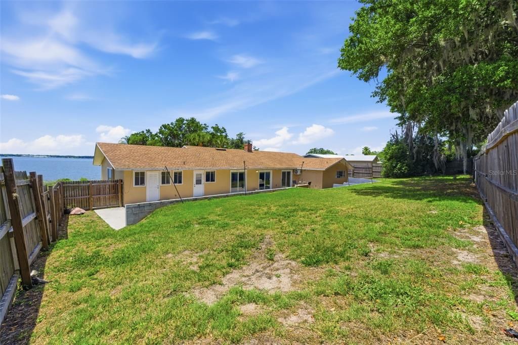 For Sale: $457,000 (3 beds, 2 baths, 2804 Square Feet)