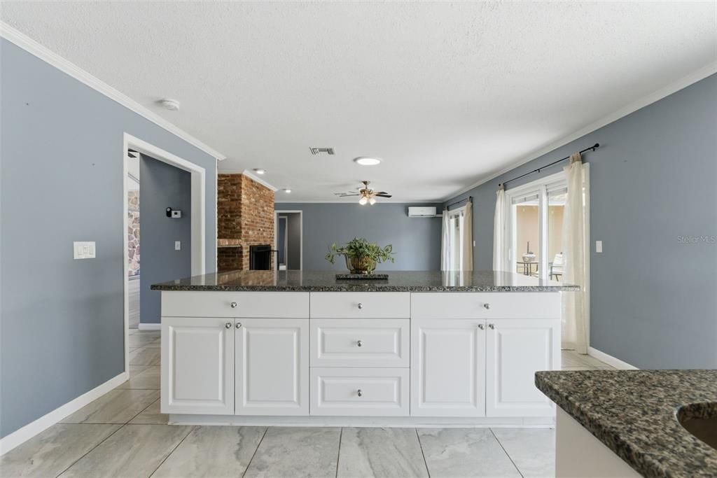For Sale: $457,000 (3 beds, 2 baths, 2804 Square Feet)