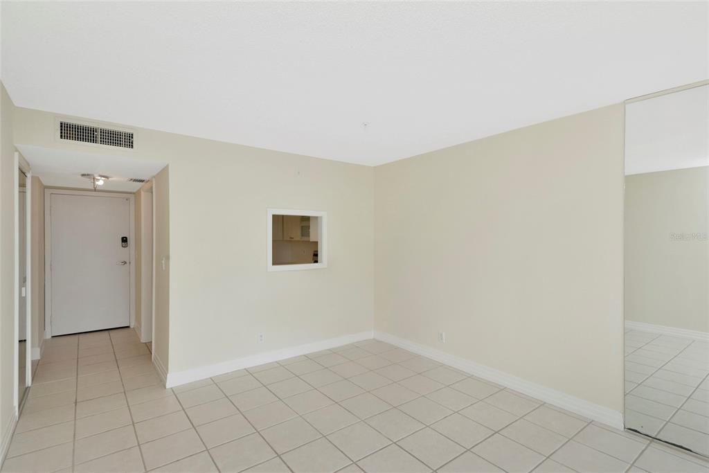 For Sale: $478,000 (1 beds, 1 baths, 751 Square Feet)