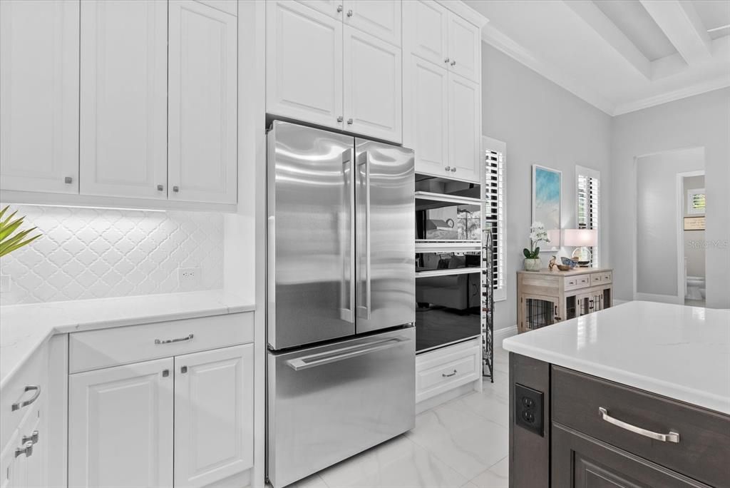 For Sale: $1,195,000 (3 beds, 2 baths, 2518 Square Feet)
