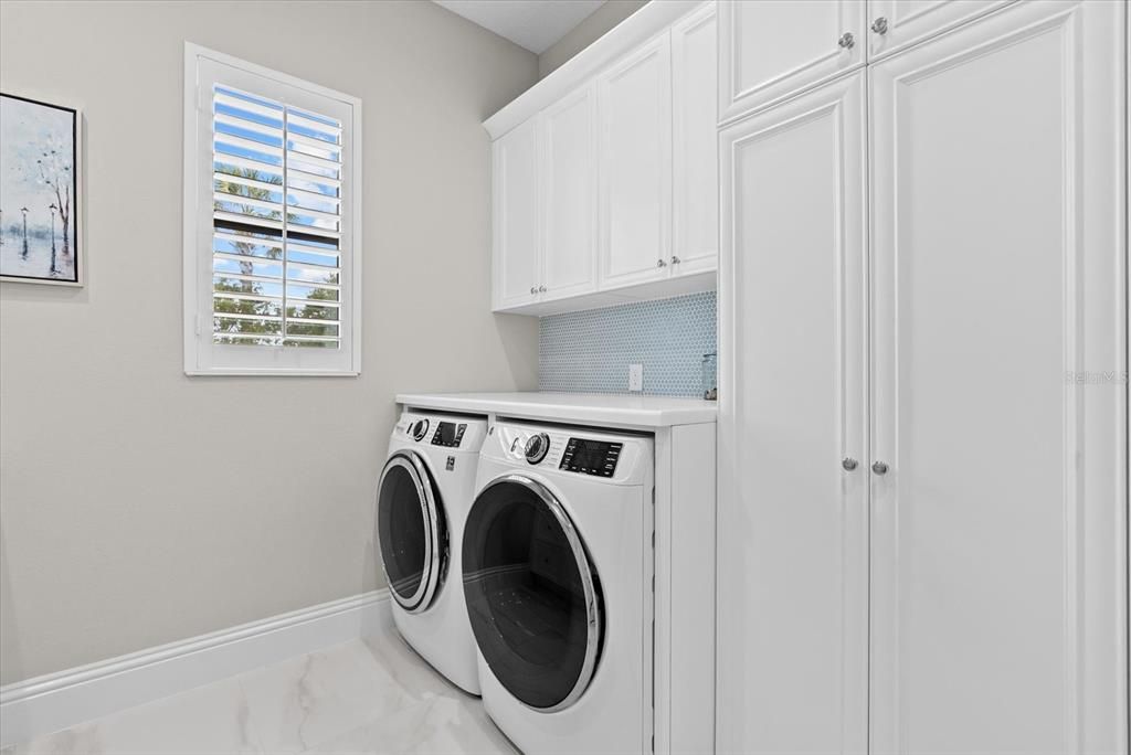 For Sale: $1,195,000 (3 beds, 2 baths, 2518 Square Feet)