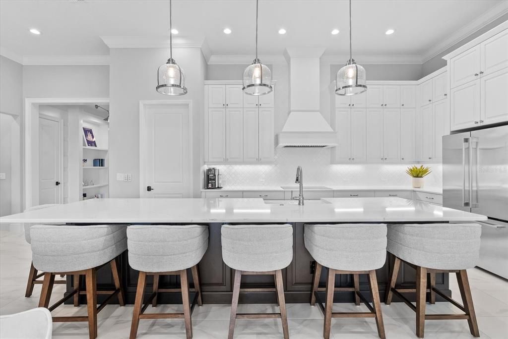 For Sale: $1,195,000 (3 beds, 2 baths, 2518 Square Feet)