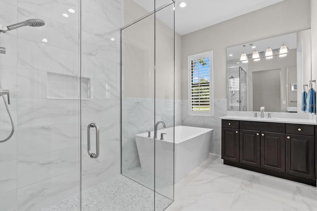 For Sale: $1,195,000 (3 beds, 2 baths, 2518 Square Feet)