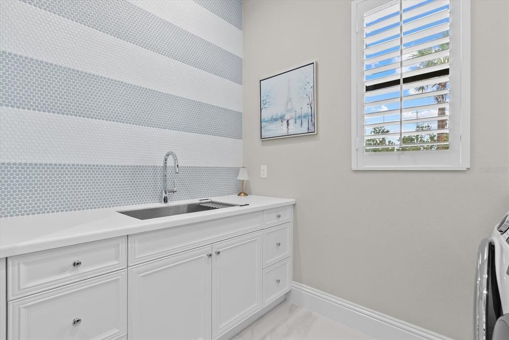 For Sale: $1,195,000 (3 beds, 2 baths, 2518 Square Feet)