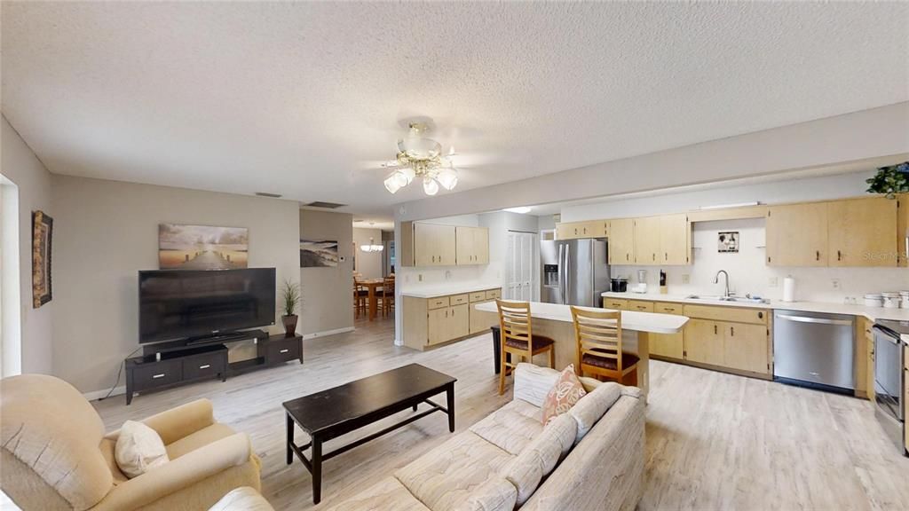 For Rent: $1,600 (2 beds, 2 baths, 1454 Square Feet)