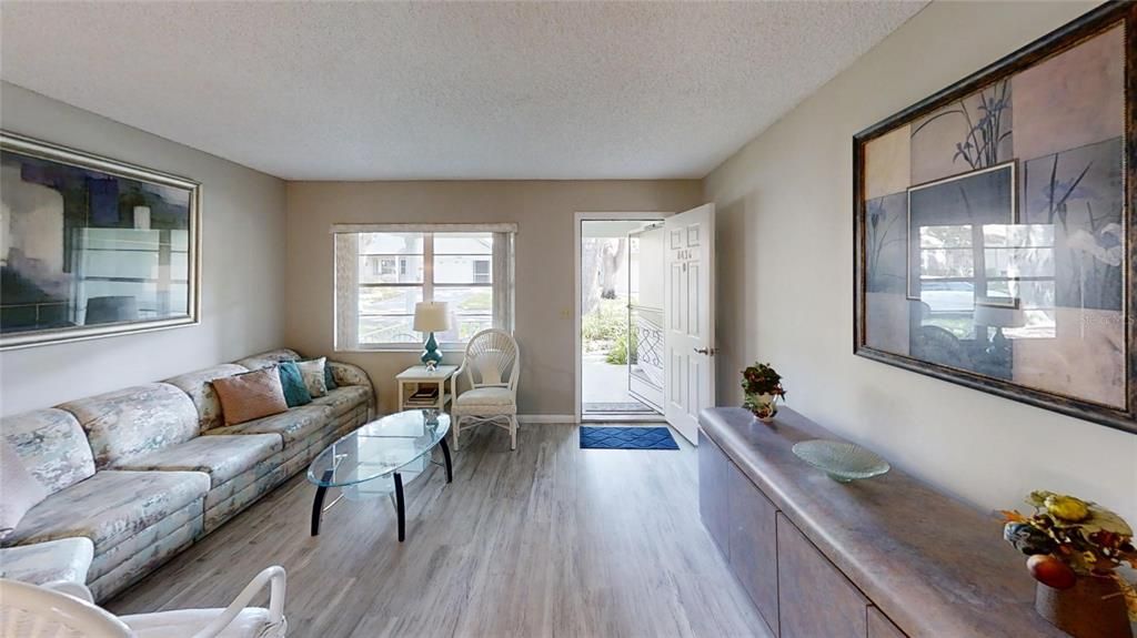 For Rent: $1,600 (2 beds, 2 baths, 1454 Square Feet)