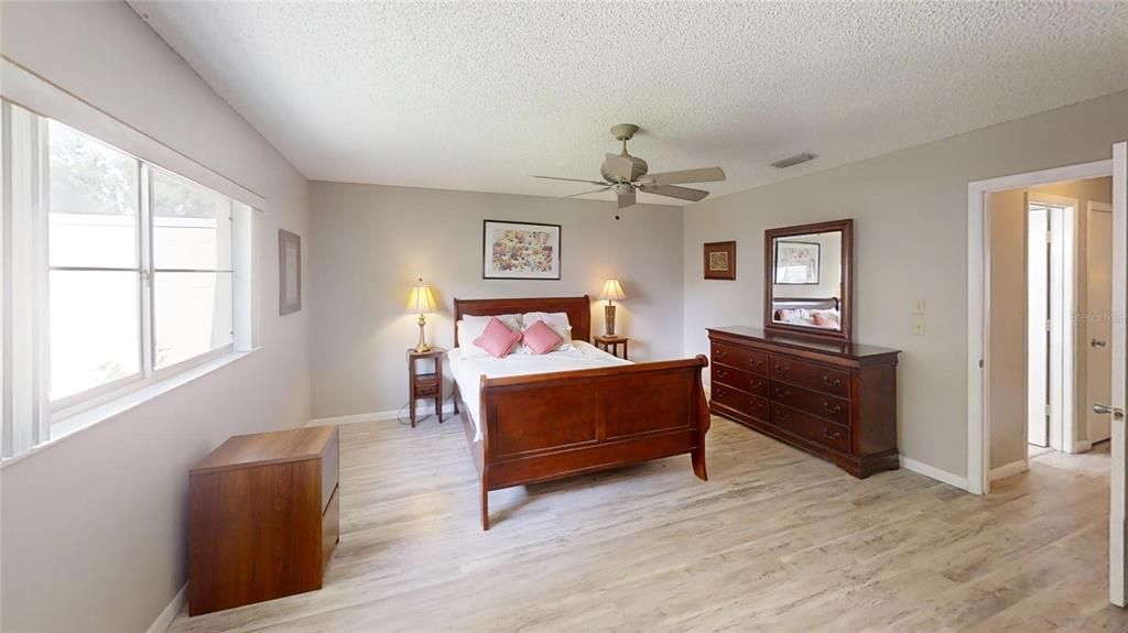 For Rent: $1,600 (2 beds, 2 baths, 1454 Square Feet)