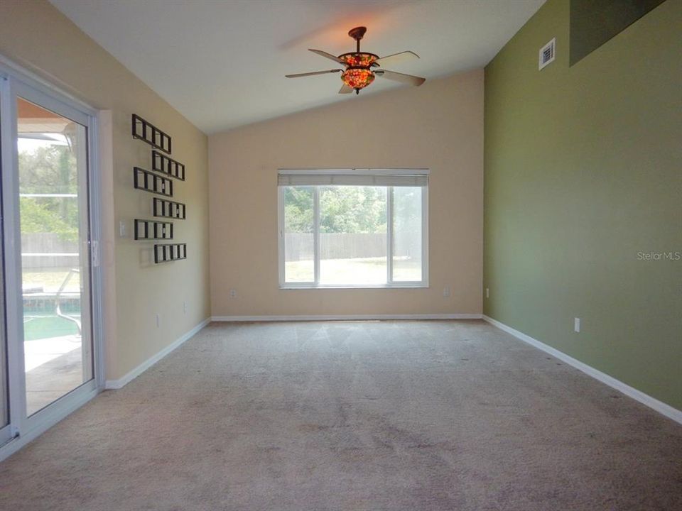 Active With Contract: $365,000 (3 beds, 2 baths, 1965 Square Feet)