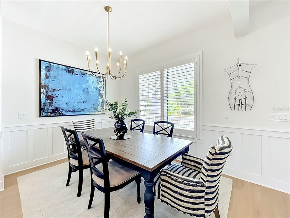 For Sale: $1,395,000 (5 beds, 4 baths, 2800 Square Feet)